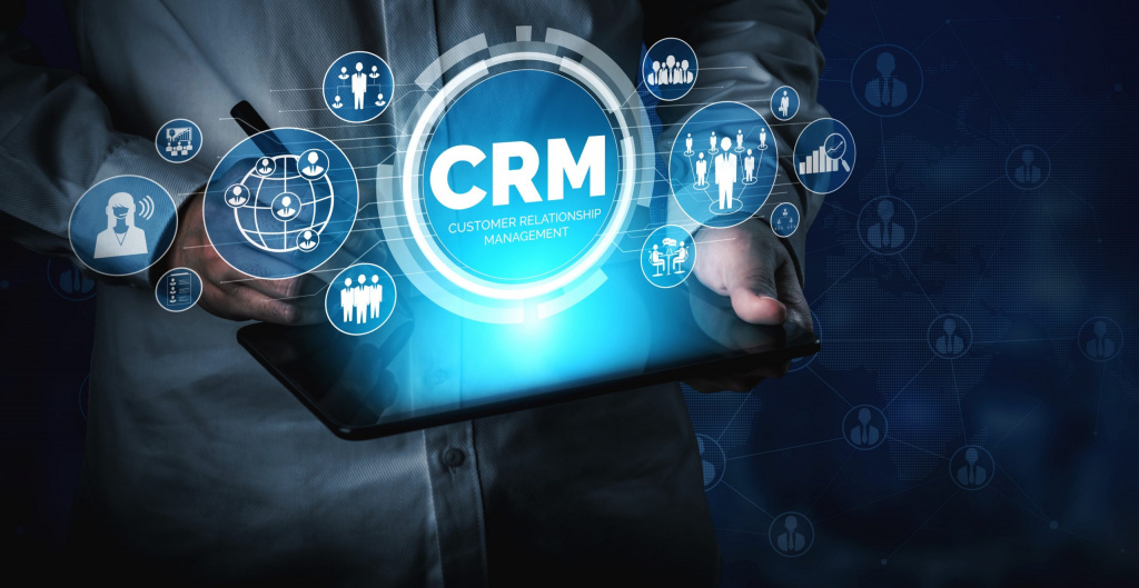 perche-la-tua-azienda-ha-bisogno-del-crm-2400.jpg